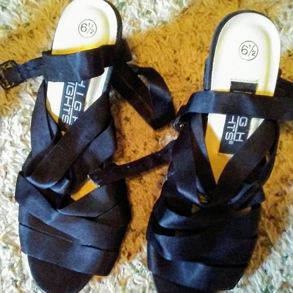 High Lights Strap Black Heels